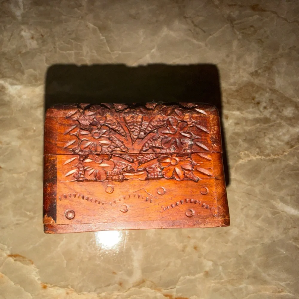 Carved Wooden Trinket Box, jewelry box, small, hand‎ carved